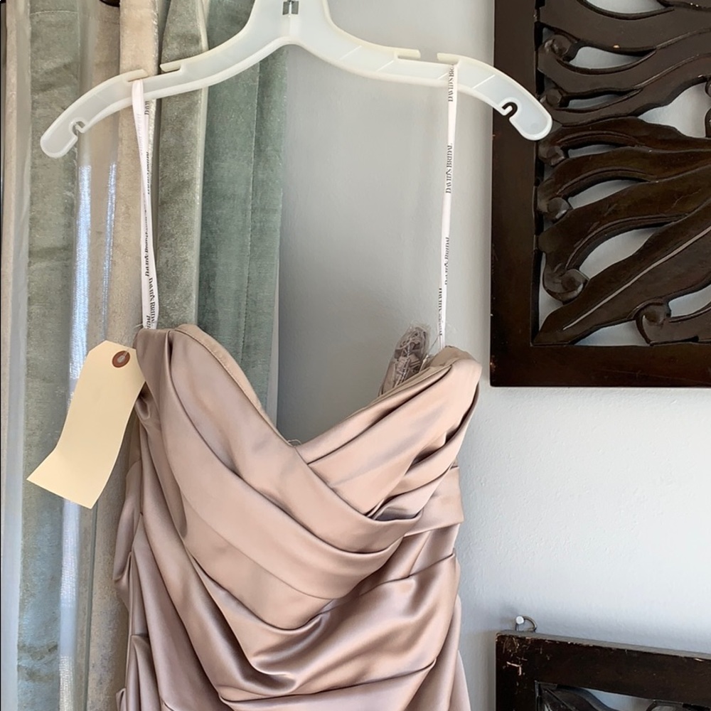 Long formal gown Champagne